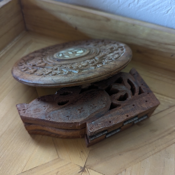 6" Handmade Indian Carved Wood Boho Accent Statue Stand Mini Table Altar Folding - Picture 6 of 6